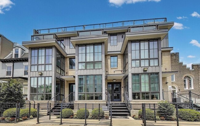 Building Photo - 640 Park Rd NW Unit HU Rental