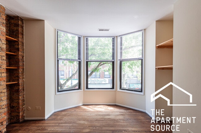 Photo - 600 W Surf St Unit 4