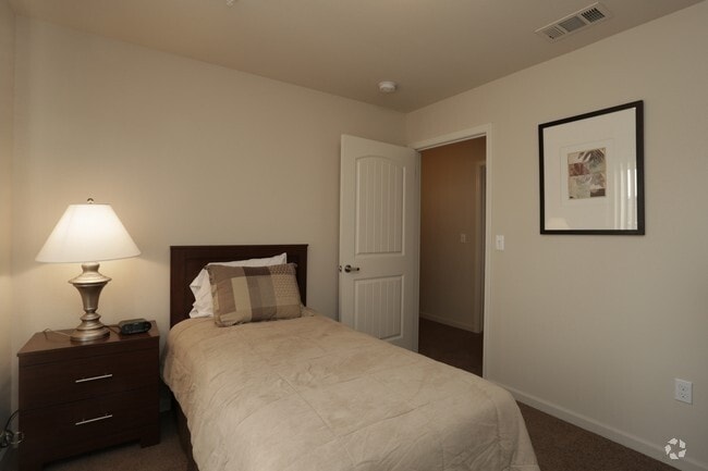 Photo - 102 N Fowler Ave