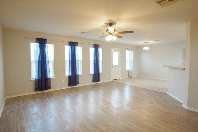Photo - 210 King Ridge Dr