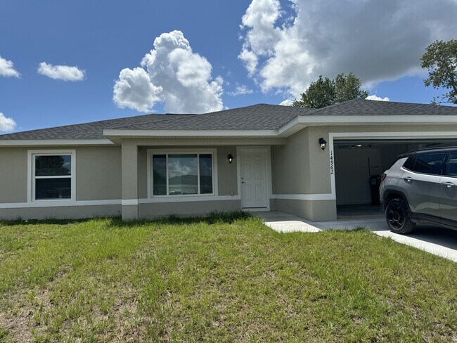Building Photo - 14962 SW 31st Pl Rental