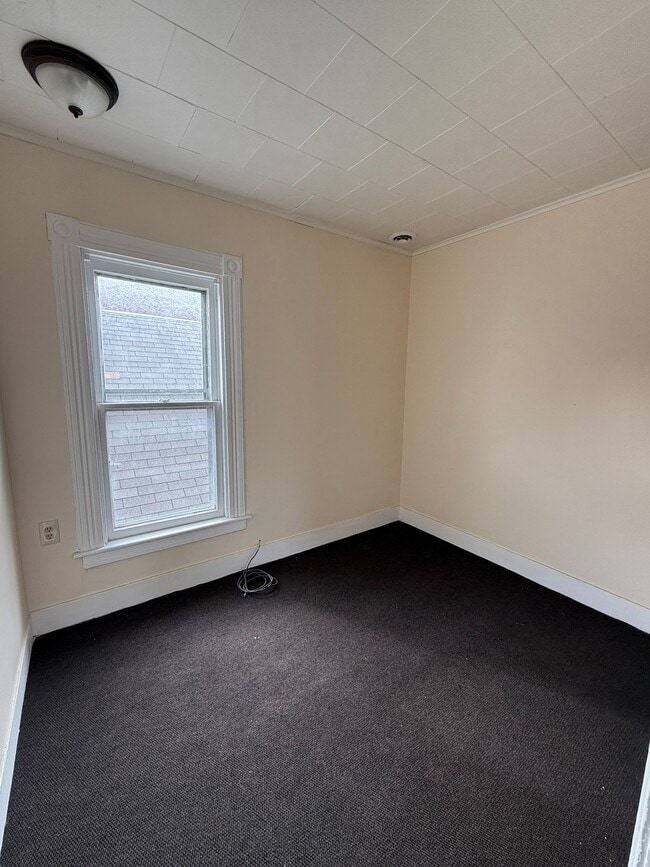 Photo - 137 Vincennes St Unit Upper