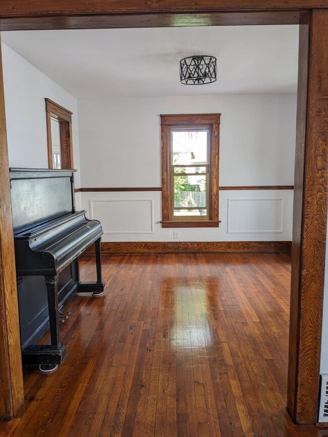 Photo - 133 West Ave