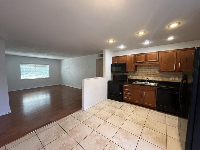 Photo - 1918 Conway Rd