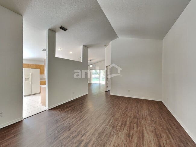 Photo - 15004 Shaw Rd