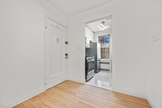 Building Photo - 12416 84th Rd #1D-1D Unit 1D