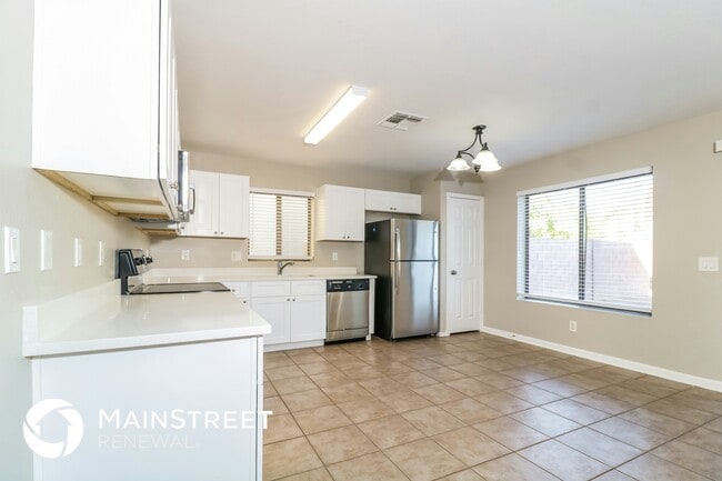 Photo - 10622 W Alvarado Rd