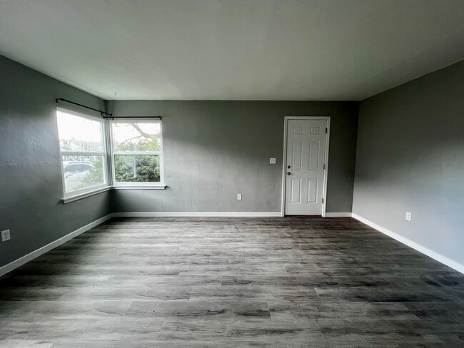 Photo - Non-refundable fee & security deposit total: $1275.00