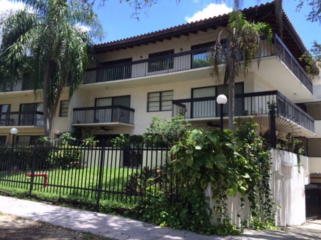 Photo - 5201 Orduna Dr