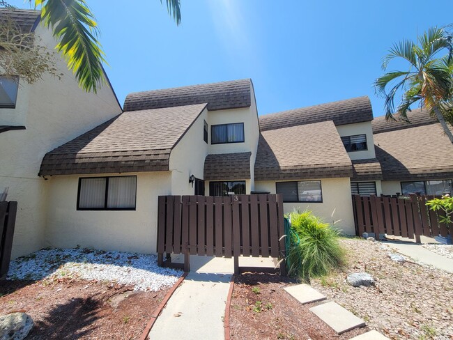 Building Photo - Condo for rent Unit 2C