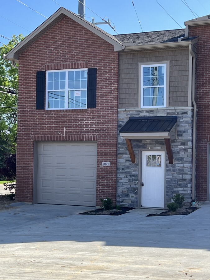 Photo - 501 Station Ct Townhome