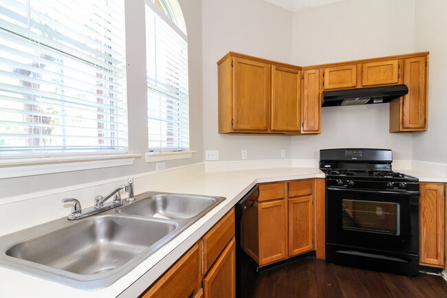 Photo - 2136 Birch Bend