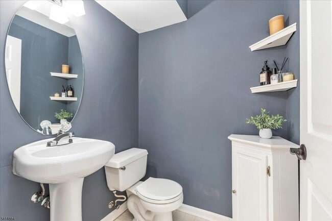 Photo - 40 Primrose Ln