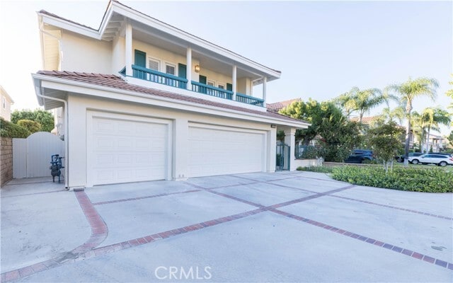 Photo - 2142 Marselina