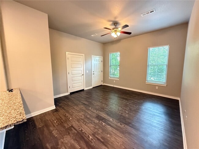 Photo - 2375 W Houston St