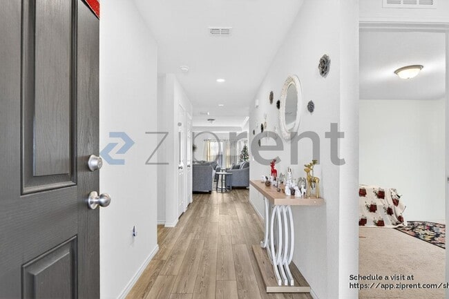 Photo - 2301 Vlg Crk Ln