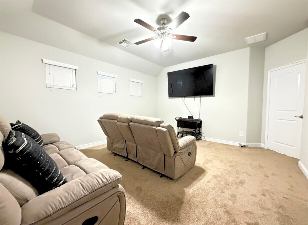 Photo - 244 Upland Dr