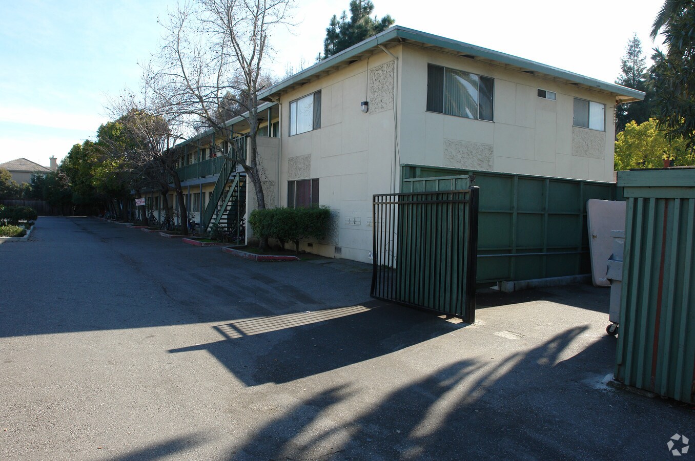 Camino Palms Apartments - Camino Palms Apartments
