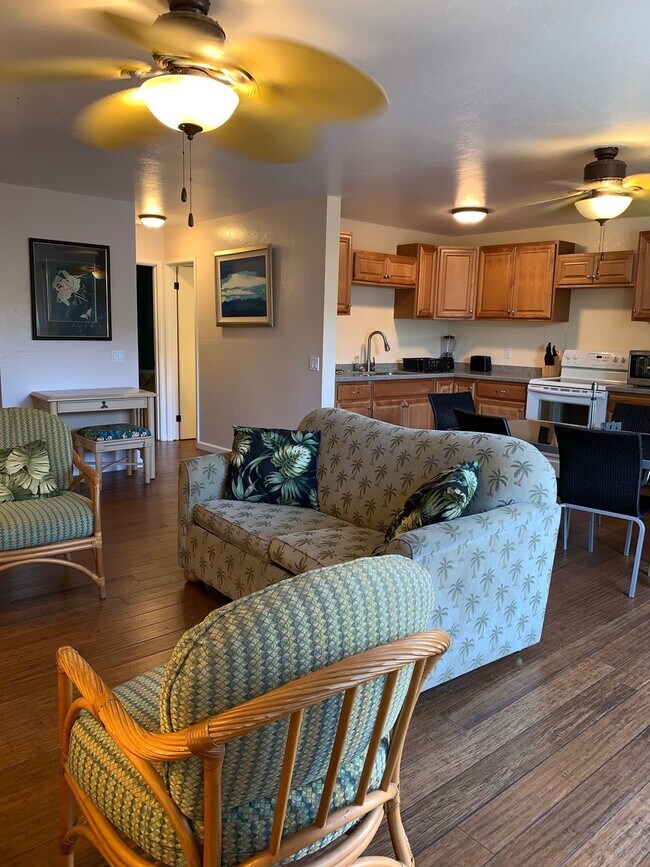 Building Photo - Makaha Valley Plantation - Two Bedroom Unit 43A