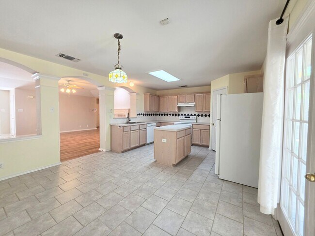 Photo - 15418 Preston Pass Dr