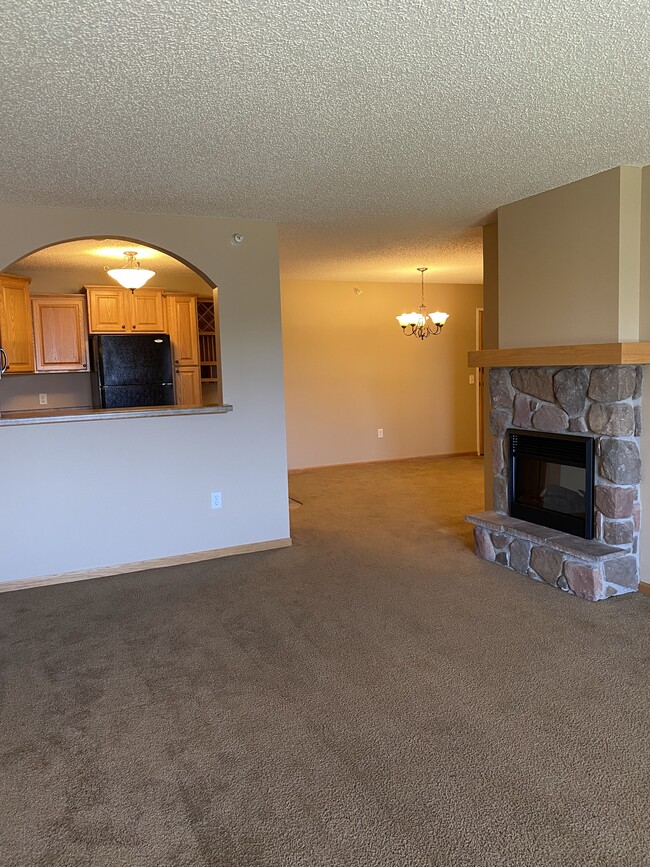 6240 2Bed 1 bath fireplace - Kensington