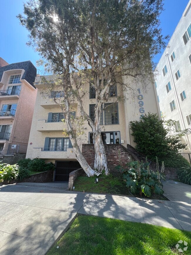 Building Exterior - 10964 Wellworth Ave Unit 101 Rental