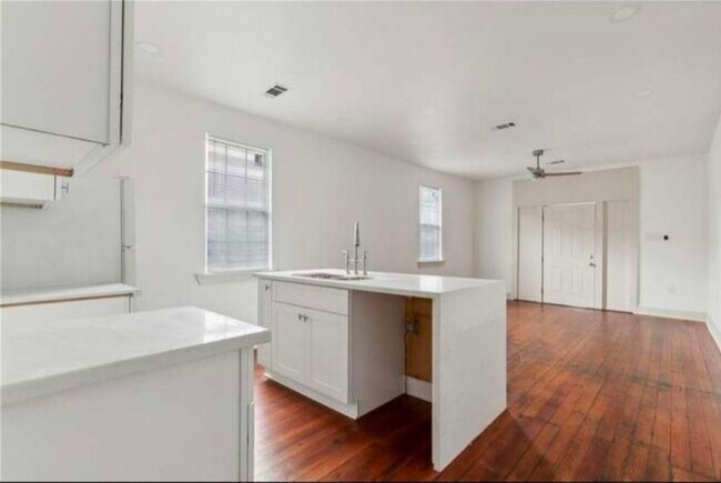 1938 Industry St Unit 1938
