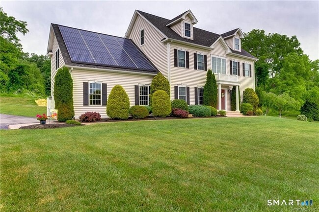 Building Photo - 833 Millbrook Rd