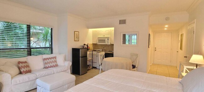 Photo - 11863 Wimbledon Cir Condo Unit 403