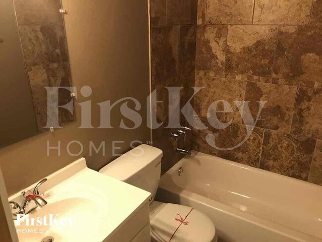 Photo - 9009 E 84 St