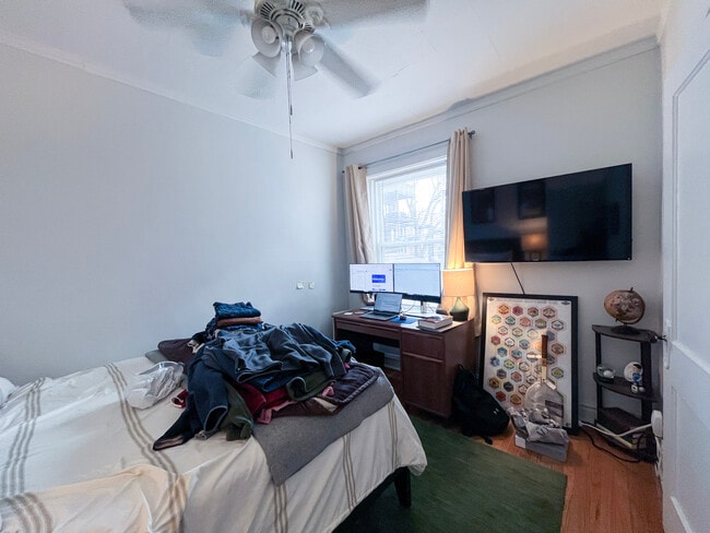 Photo - 654 W Oakdale Ave Unit 1N