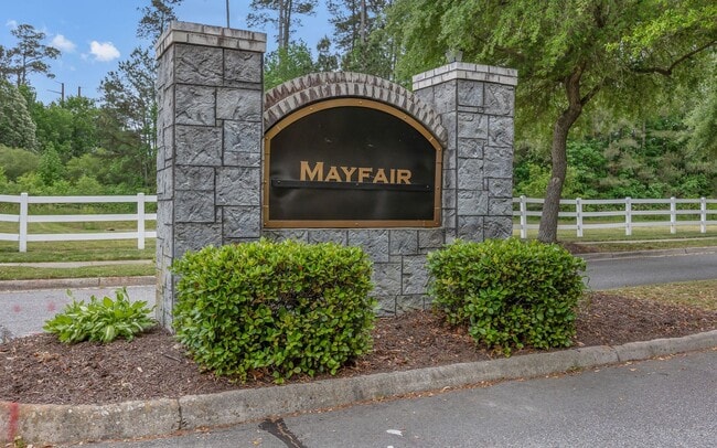 Photo - READY NOW!! 4-Bedroom Home w/Attached Garage! Pet Friendly - Fenced Backyard - MUST SEE!