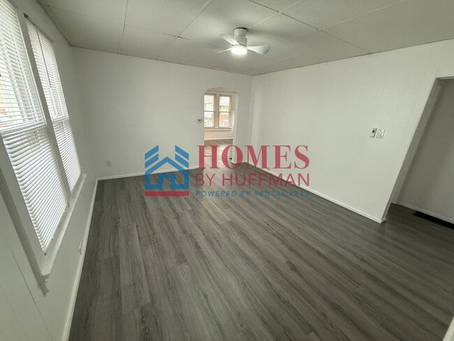 Photo - 427 Enlow Ave