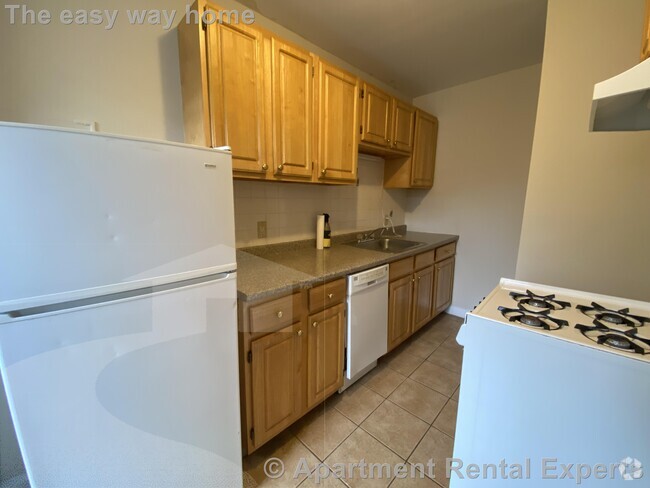 Building Photo - 10 Agassiz St Unit #20 Rental