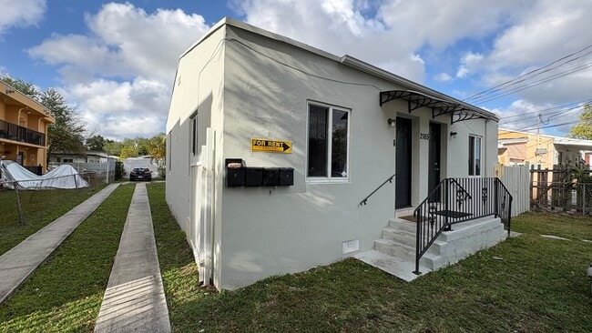 Photo - 2165 NW 23rd St