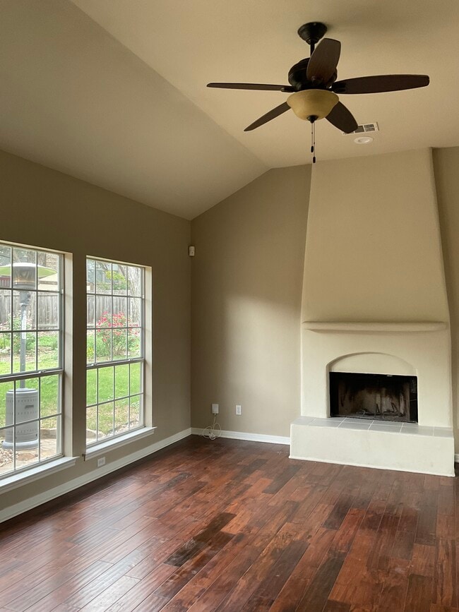 Photo - 7307 Moss Brook Dr