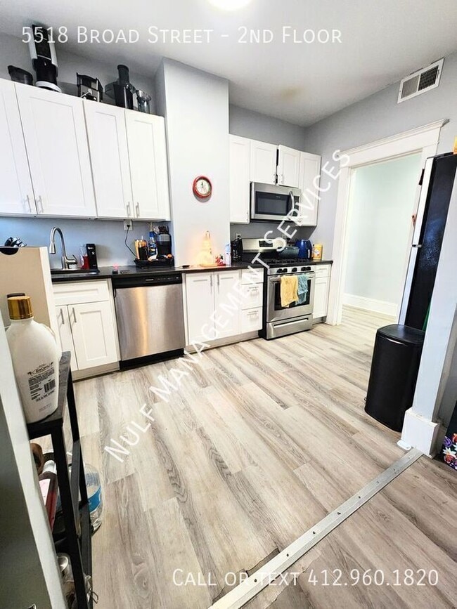 Building Photo - 5518 Broad St Unit 2nd Floor