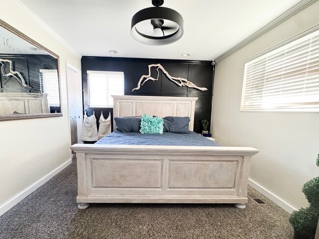 Photo - 4453 Fillmore Ave