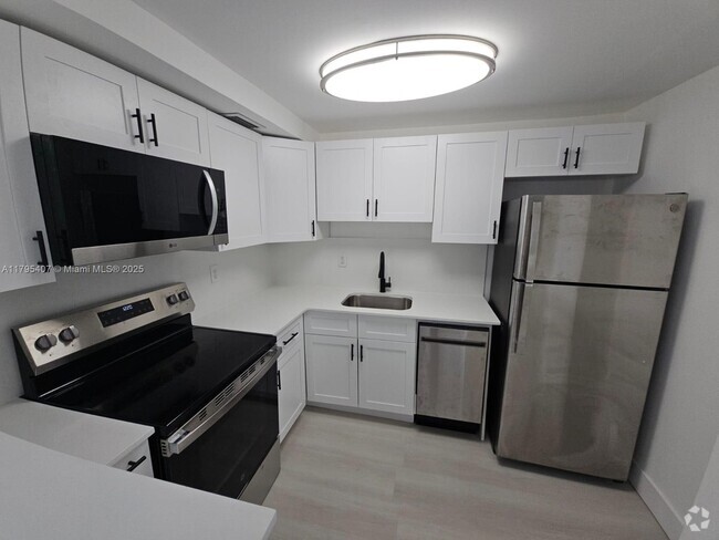Building Photo - 8101 Crespi Blvd Unit 305 Rental