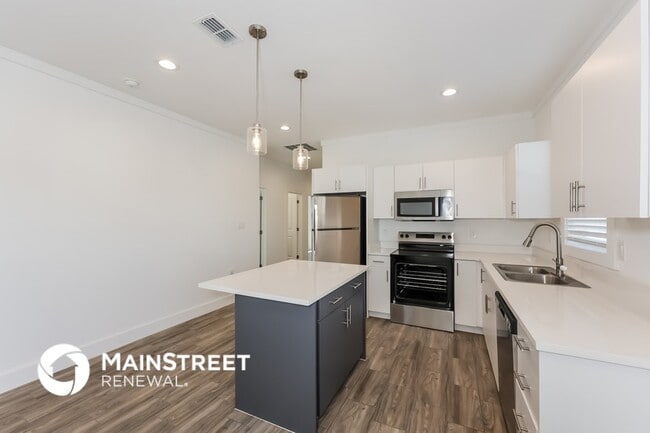 Photo - 1601 Daniel St