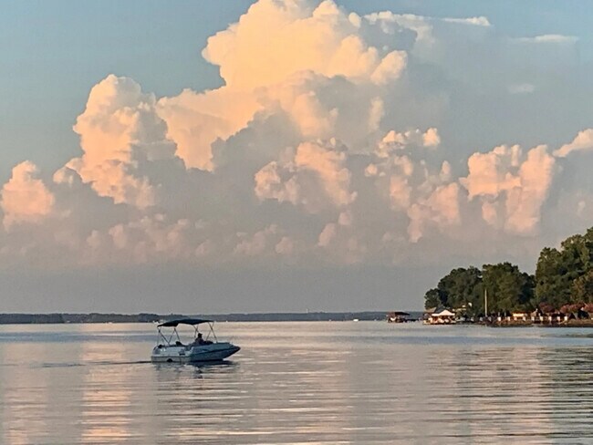 Photo - 8017 Shore Dr