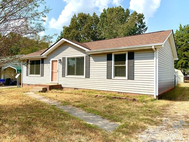 Building Photo - 719 Spees Dr Rental