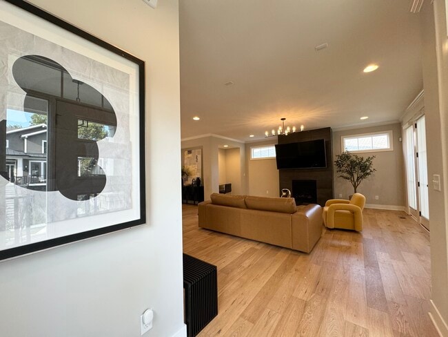 Photo - 717 Corbin Terrace