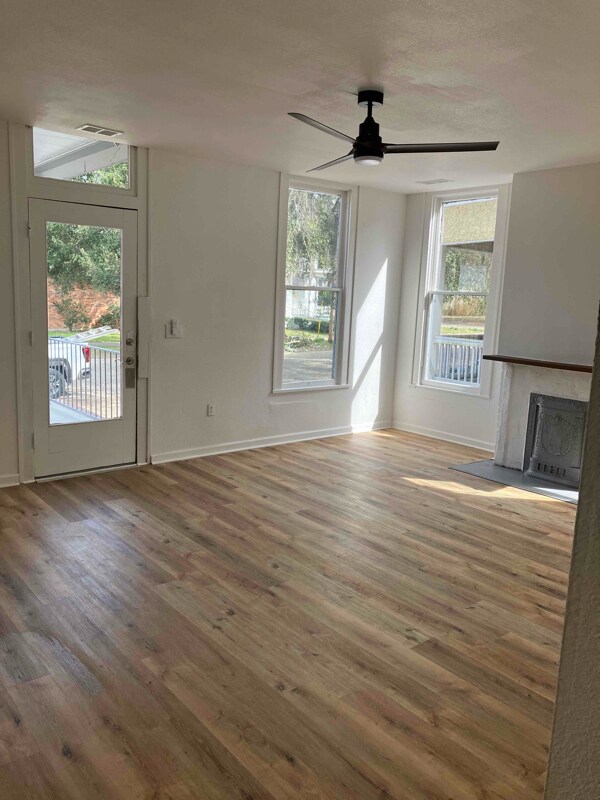 Photo - 407 Union St Unit 2