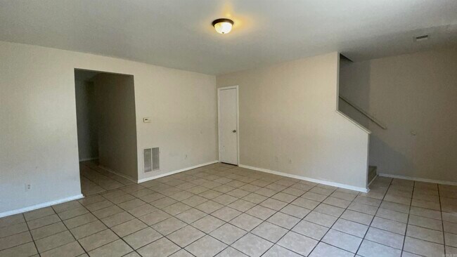 Photo - 304 E Helen Ave