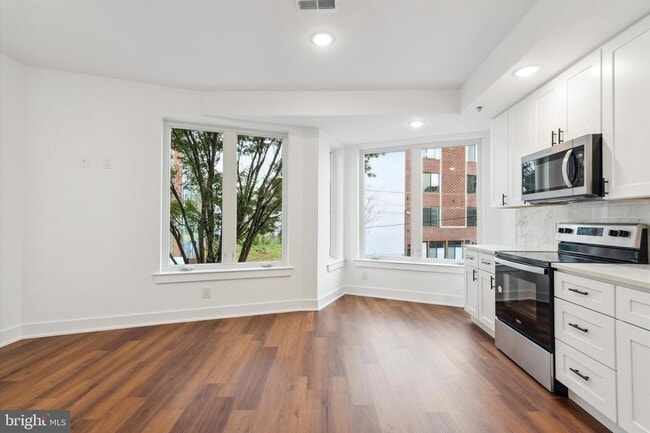 Photo - 2556 Frankford Ave Unidad 3