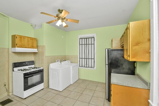 Building Photo - 30 Euclid Ave Unit 1
