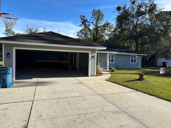 Photo - 306 Fawn Cir