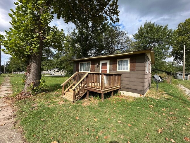 Photo - 313 N Kentucky St