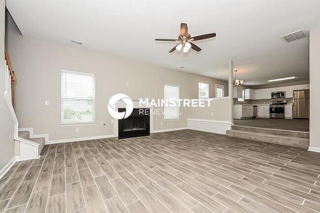 Photo - 5 Bedroom Pet-Friendly Home in Locust Grove, GA with Main Street Renewal